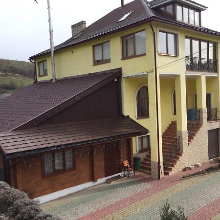 Апартаменти На Підгірній Volovets Eksteriør billede